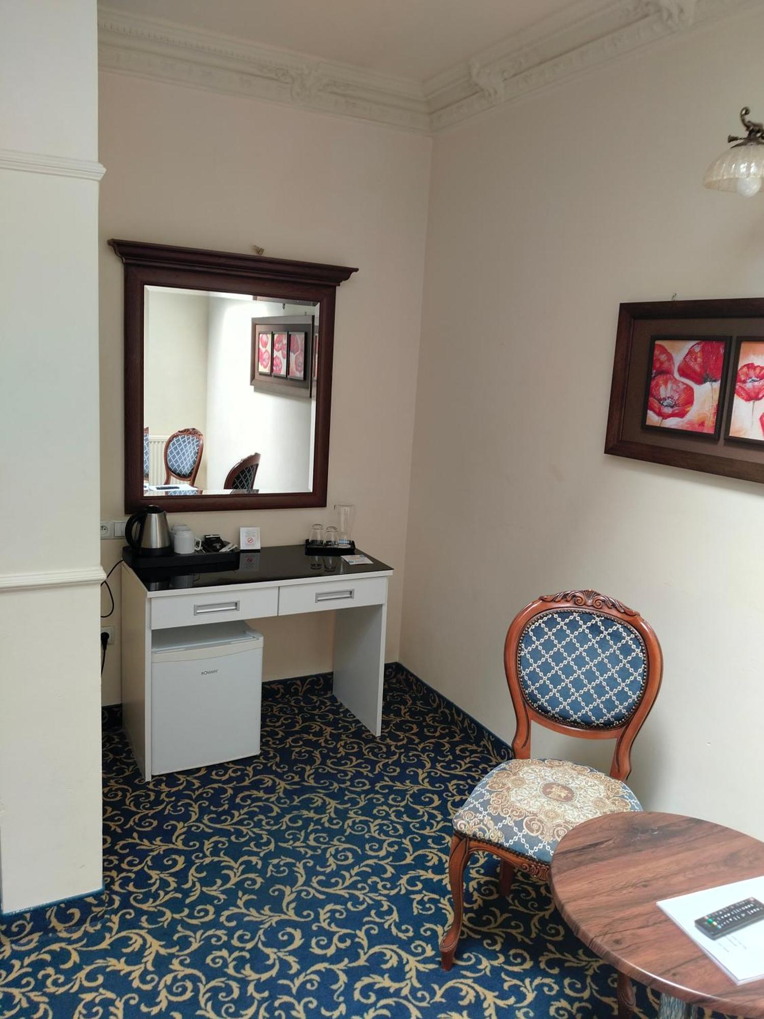 Hotel Venecia Palace Michałowice Esterno foto