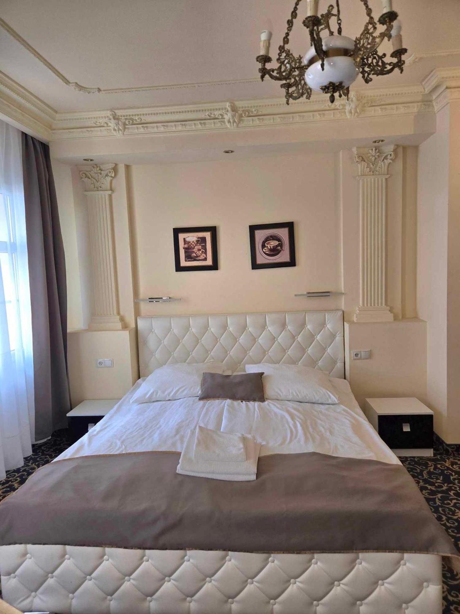 Hotel Venecia Palace Michałowice Esterno foto