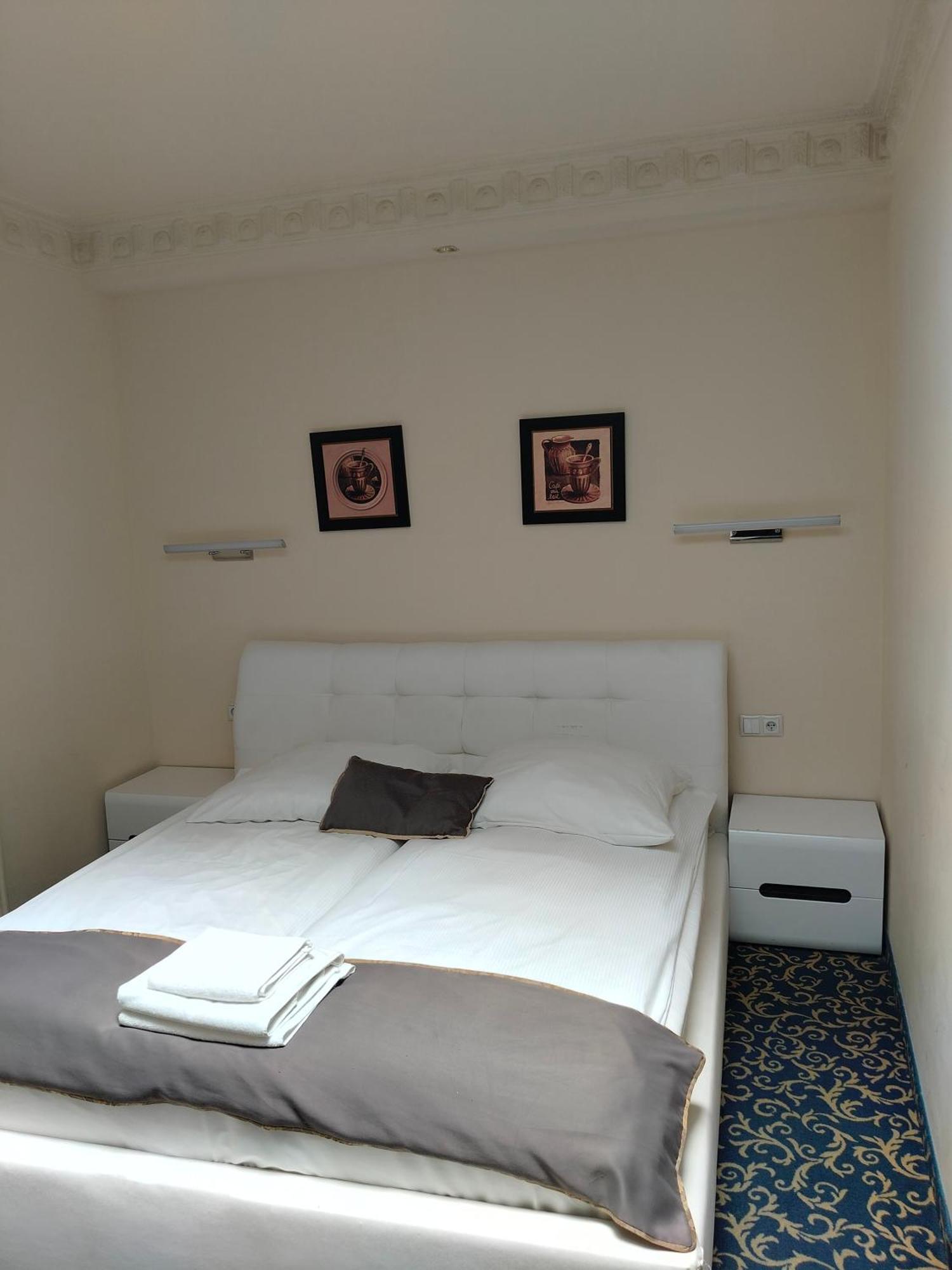 Hotel Venecia Palace Michałowice Esterno foto
